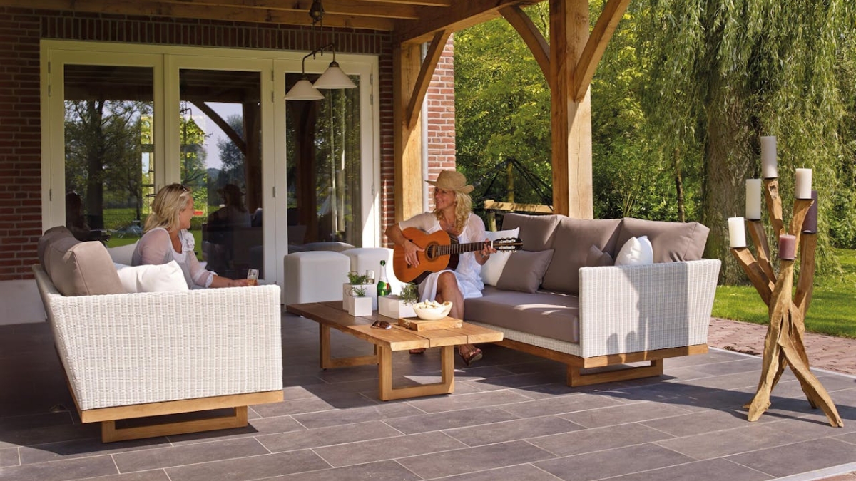 Lviden 6-Piece Wicker Patio Furniture Set That Brings Comfort Outside