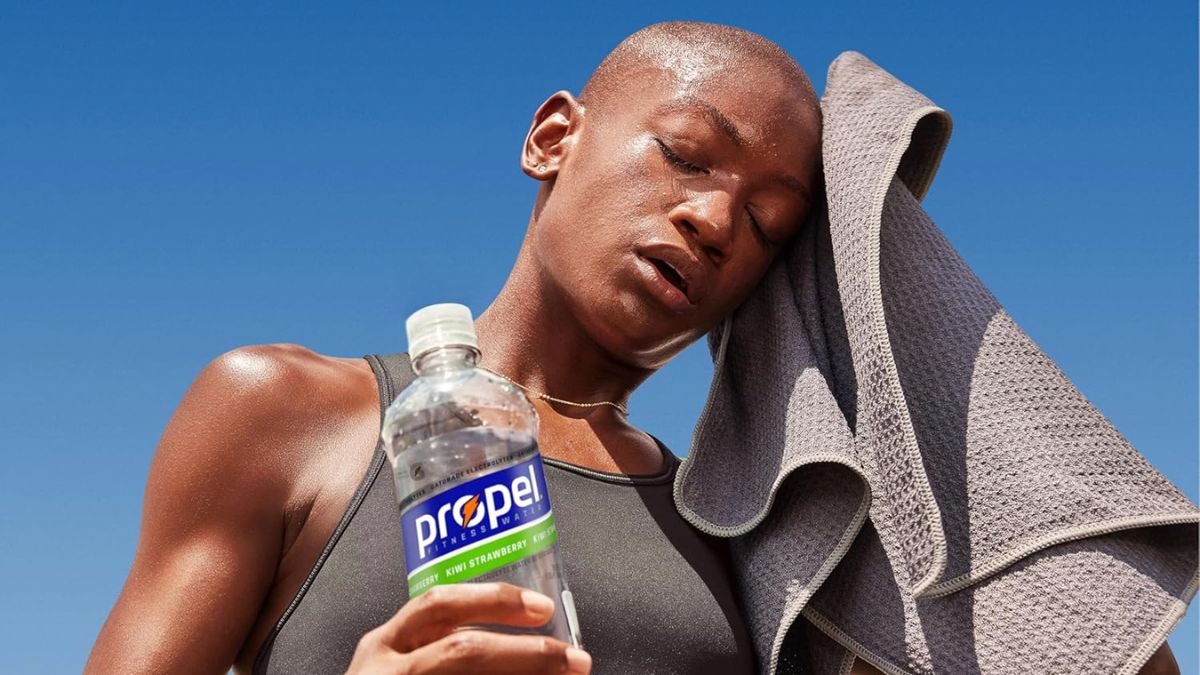 Propel, Kiwi Strawberry, Zero Calorie Sports Drinking Water with Electrolytes and Vitamins C&E