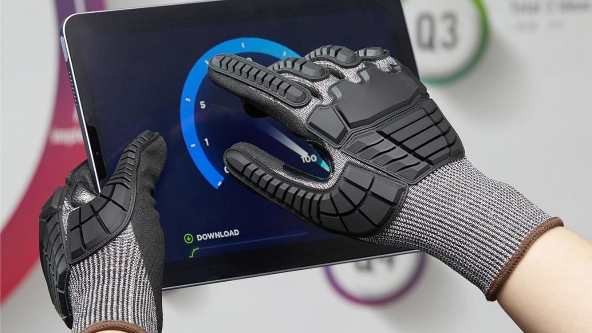Amazon Basics Cut Level A2, Abrasion ANSI Level A4, Impact Protection Gloves with Touch Screen Friendly