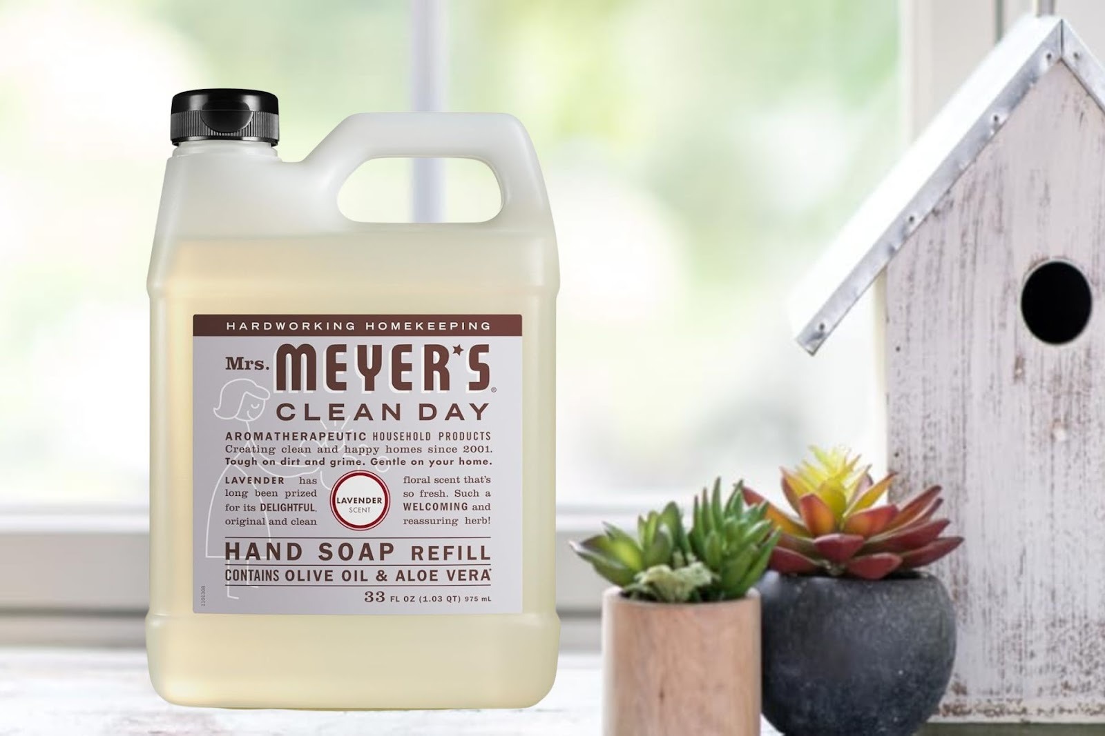 MRS. MEYER’S CLEAN DAY Lavender Soap: Sustainable Luxury for Your Hands