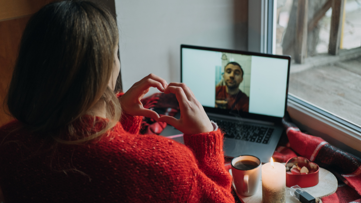 10 Signs Your Online Match Is Serious About Building a Relationship