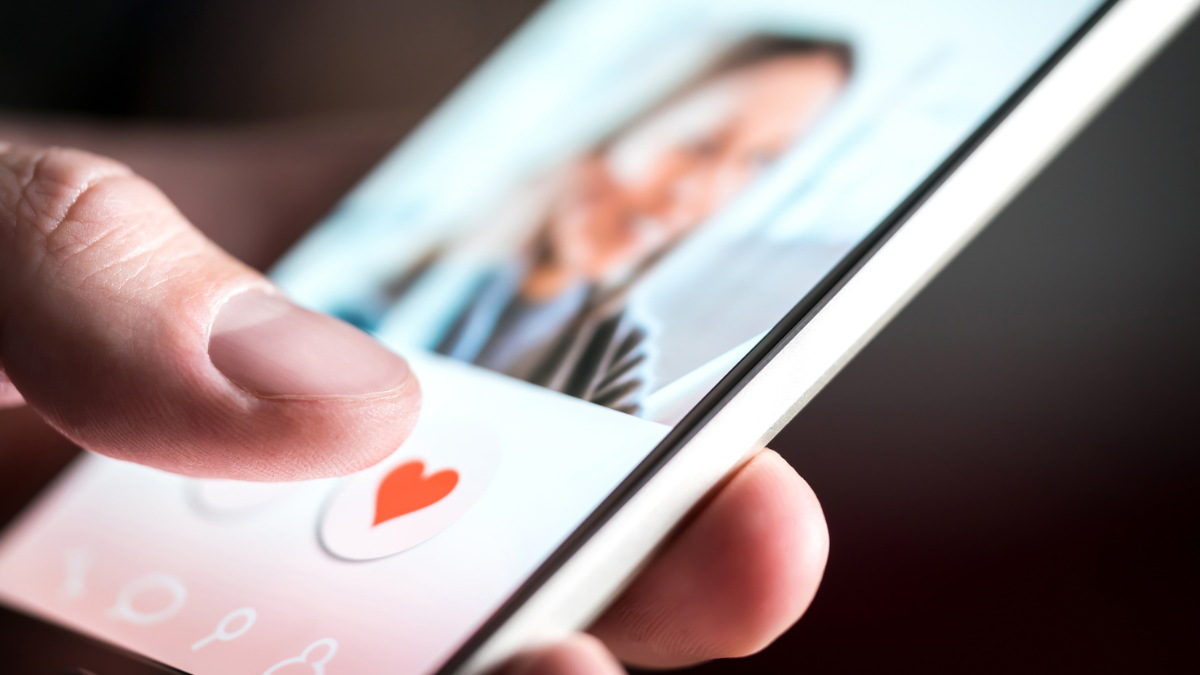How Dating Confidence Can Change the Way You Approach Relationships and Conversations