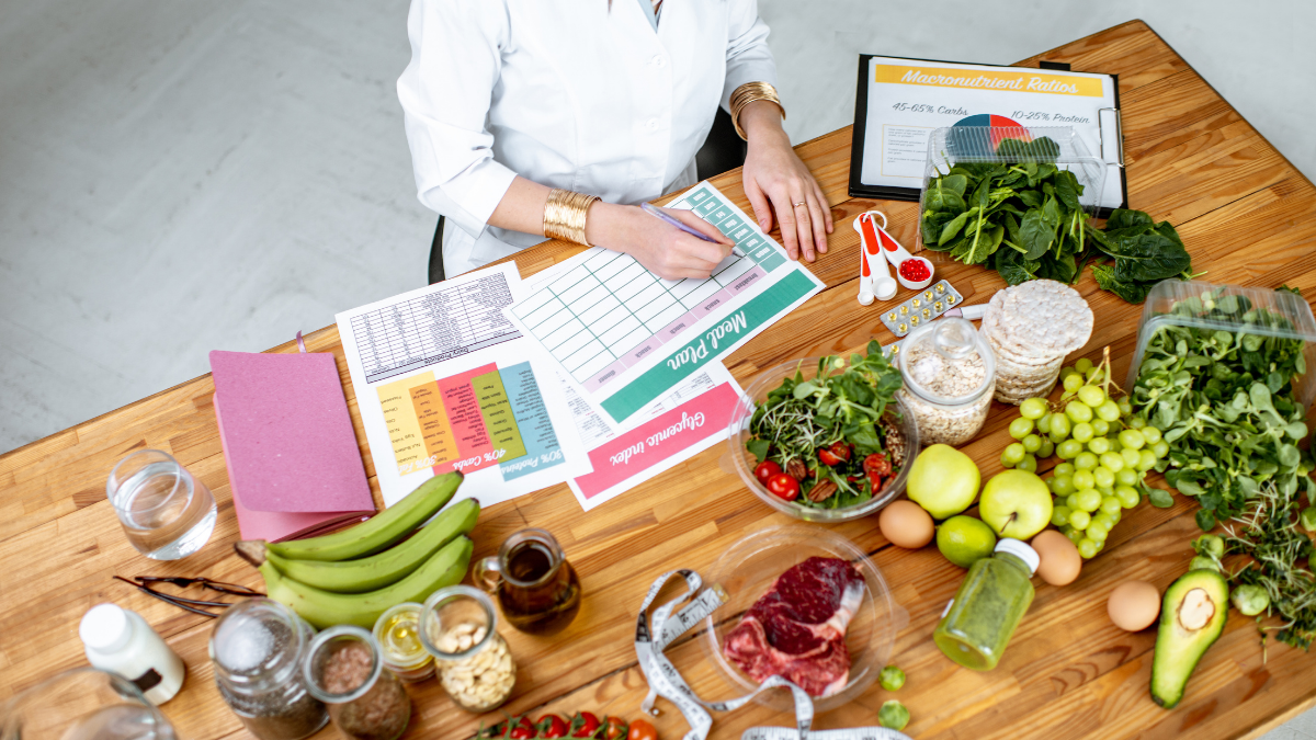 How to Balance Cost and Convenience With Prepared Meal Delivery
