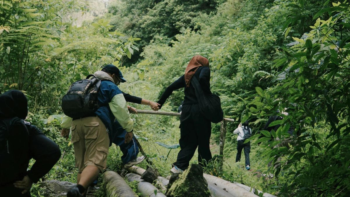 Hiking Essentials: What to Pack for a Comfortable Day on the Trail