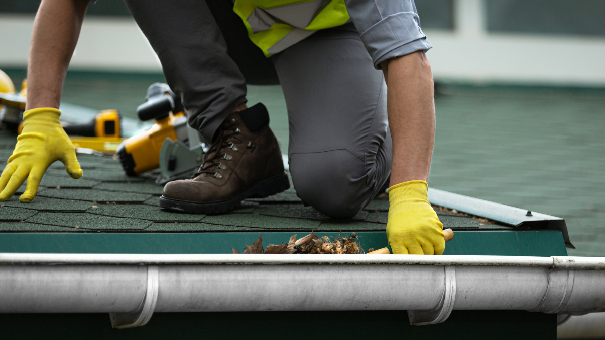Signs Your Gutters May Need Repair or Replacement
